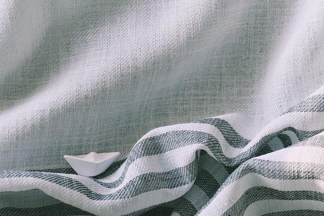 Stay Connected: ⁢Tech Tools Every Traveler Should Have