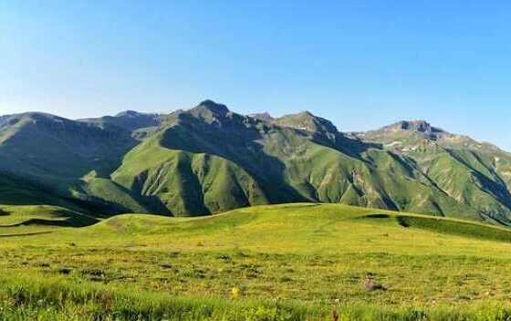 Sky-High Secrets: Fun Tips for Your Next Flight Adventure!